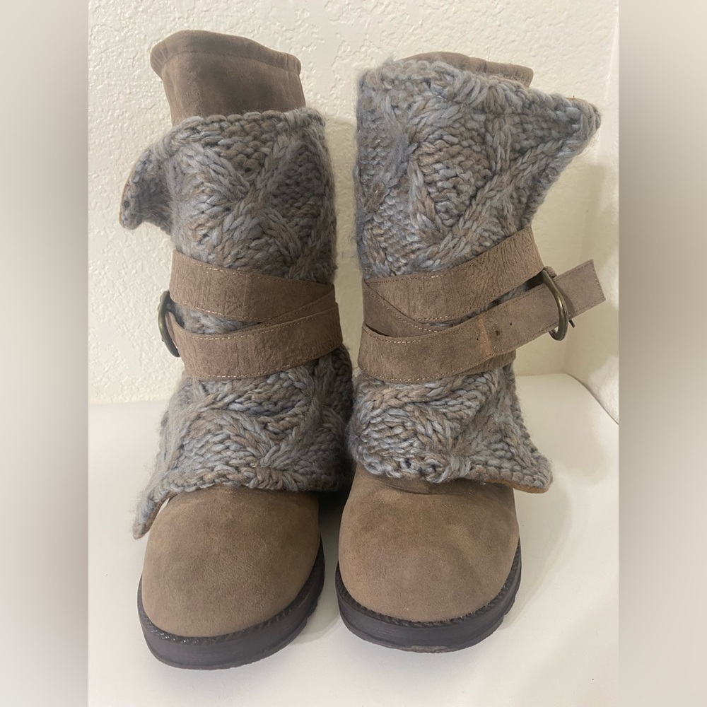 Muk Luks women’s Nikki Brown Boots with a faux suede upper size 6 - Picture 2 of 9